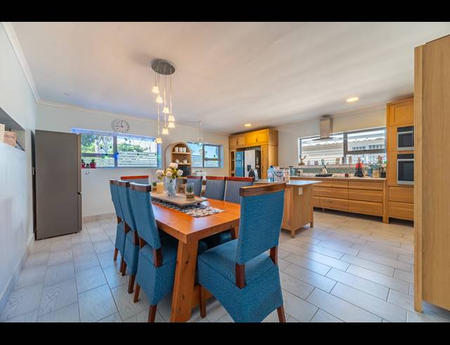 3 BEDROOM FREEHOLD FOR SALE IN MARINA MARTINIQUE